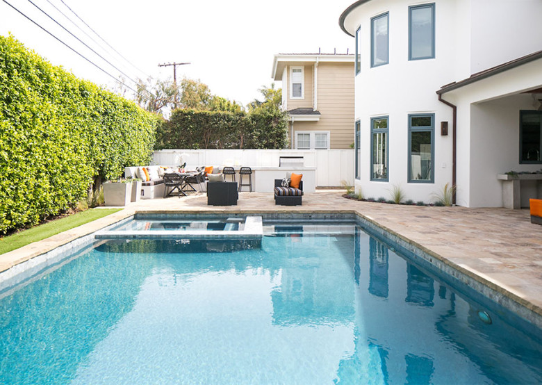 House with a Swimming Pool design