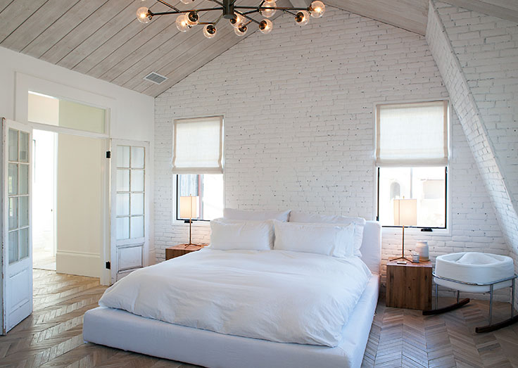 Decorating a Modern Master Bedroom